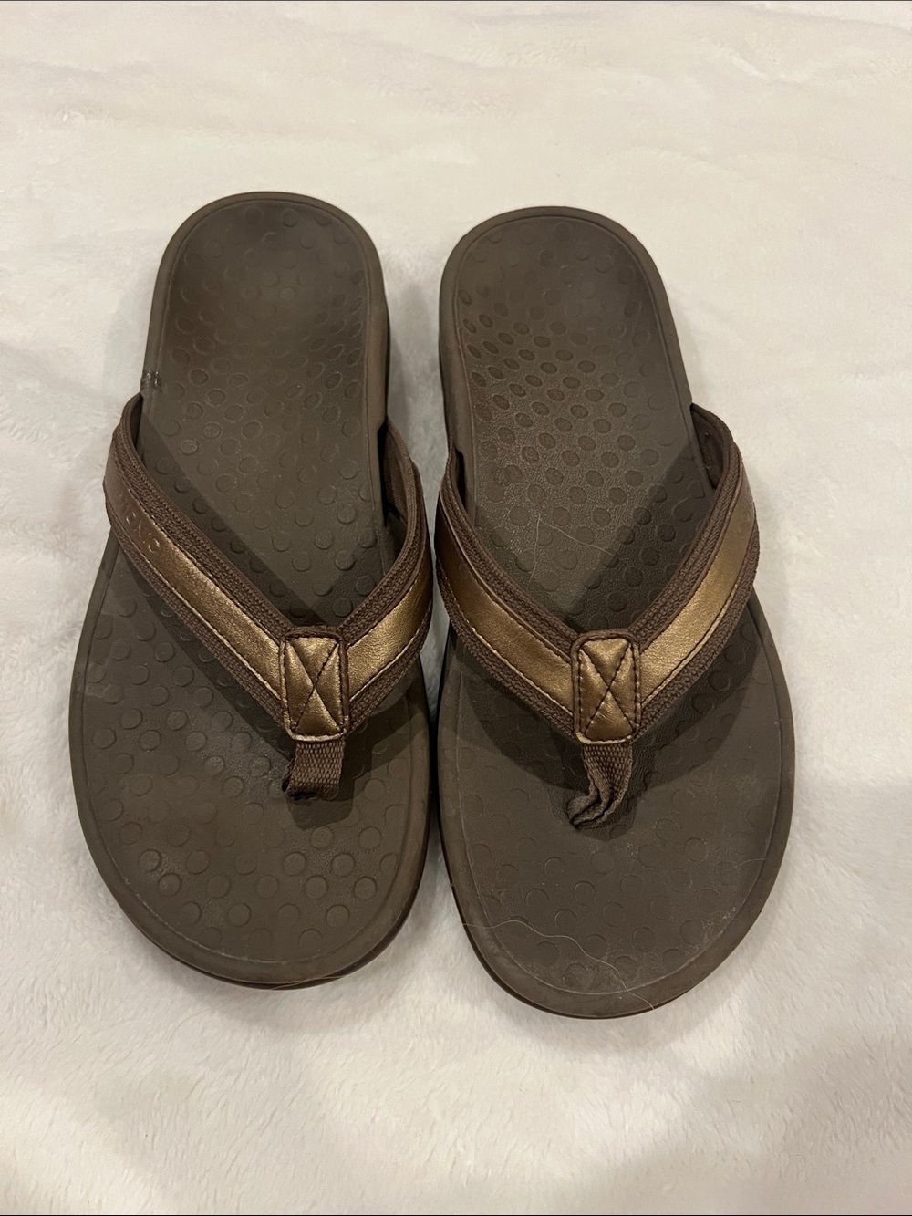 Vionic Brown Tide Flip Flop Sandals size 7